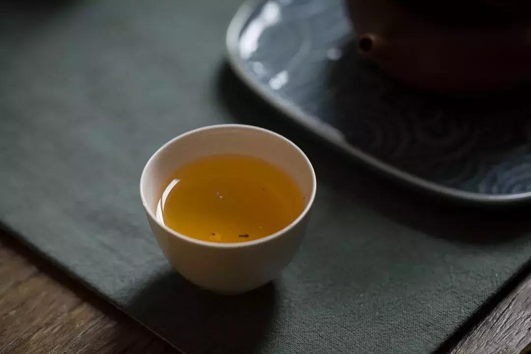 白茶葉的功效與作用點(diǎn)鮮桂花泡水有什么作用