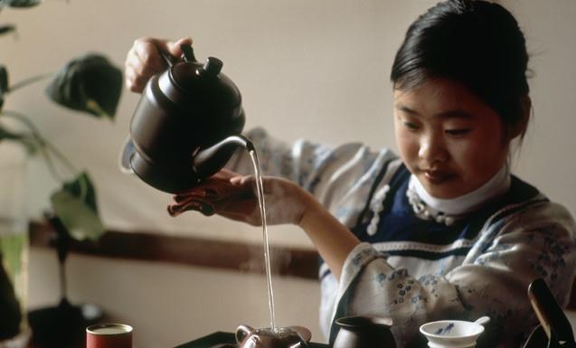 過夜茶葉的功效與作用隔夜茶為什么不能喝呢