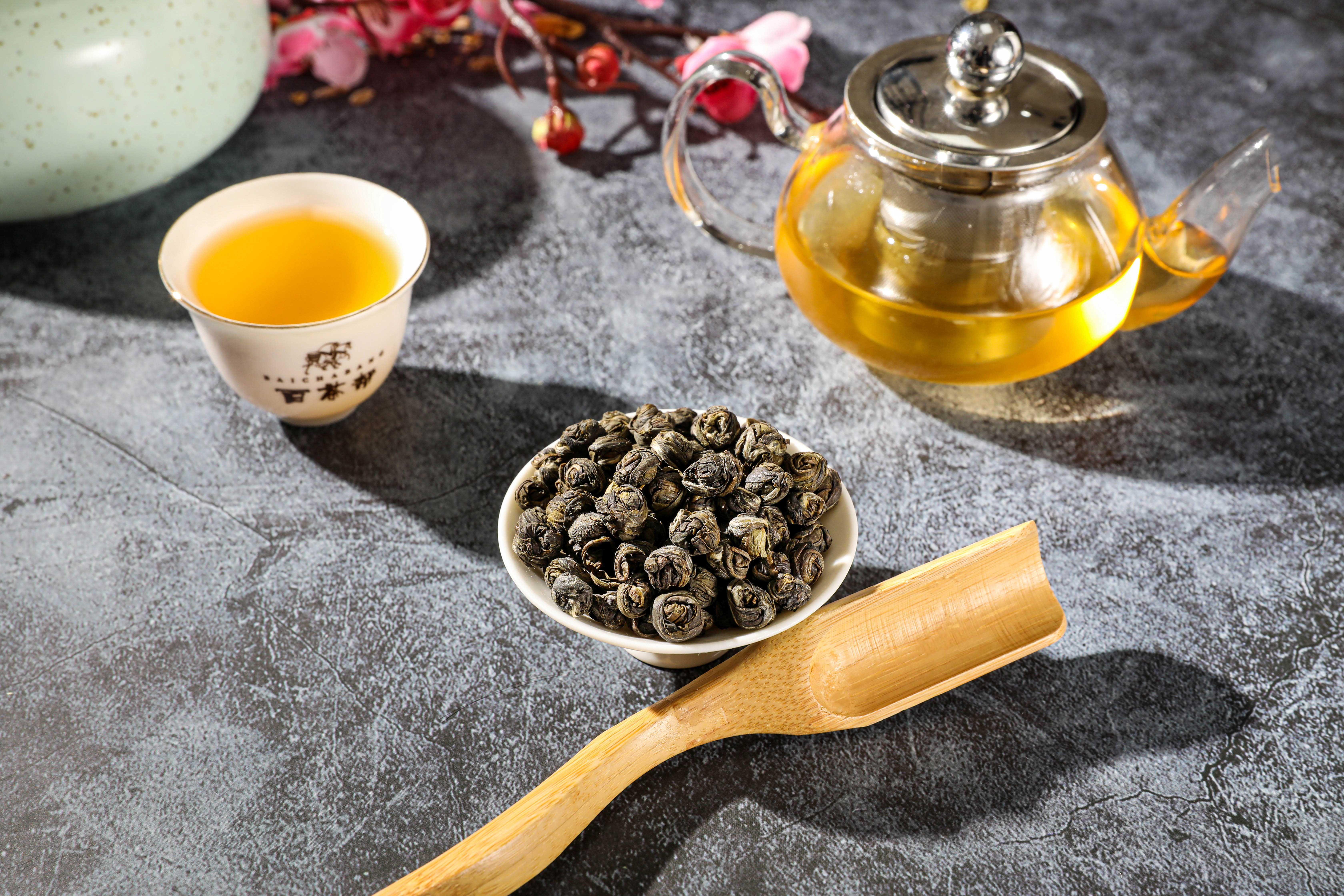 青茶葉底出現暗紅往往是做青不足帶來的那么現在市場上賣的大紅袍紫砂壺都是假的嗎