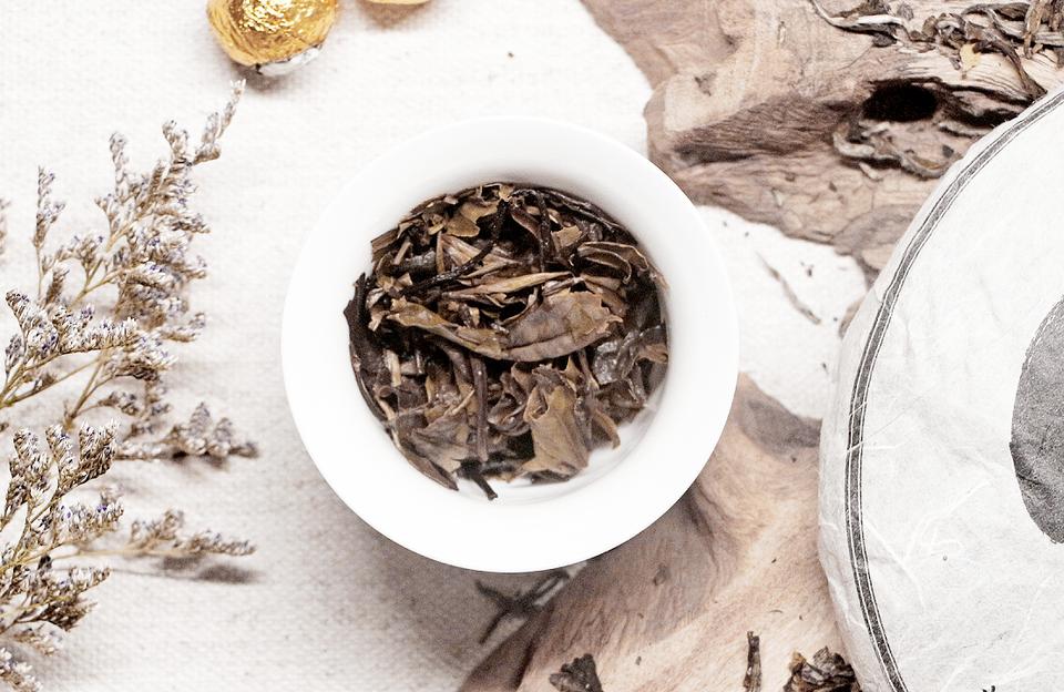 茶葉泡水洗頭的功效茶油洗頭發怎么樣